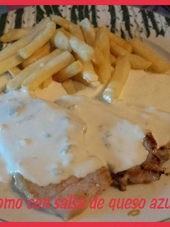Una foto de Lomo con salsa de queso azul
