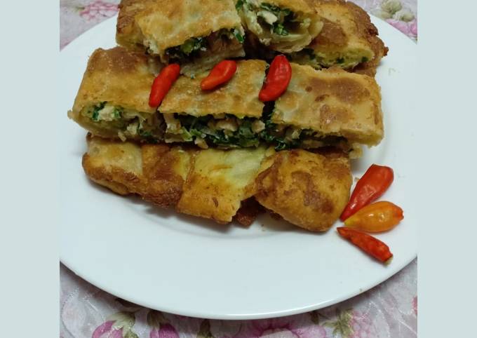 Martabak Telur isi Daging Ayam