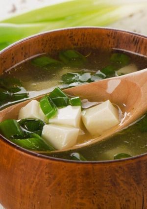 A picture of Miso soup.