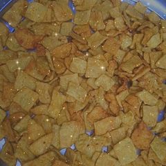 A picture of Spicey crackers.