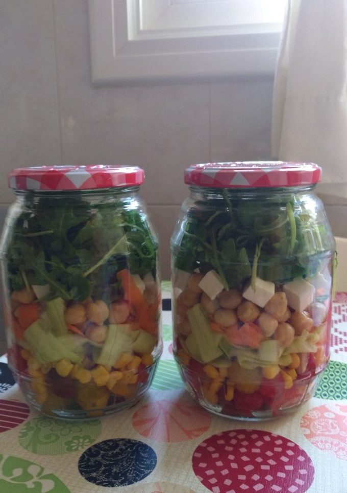 Una foto de Ensalada de bote