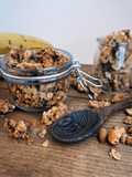 Healthy Oat and Banana Granola