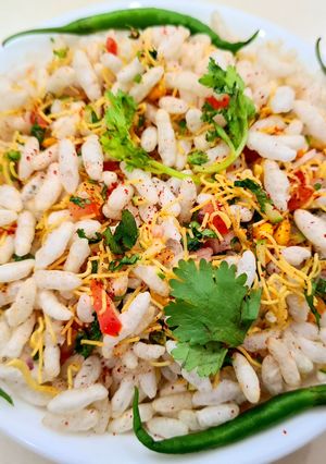 ભેળ (Bhel Recipe In Gujarati) રેસીપી મુખ્ય ફોટો