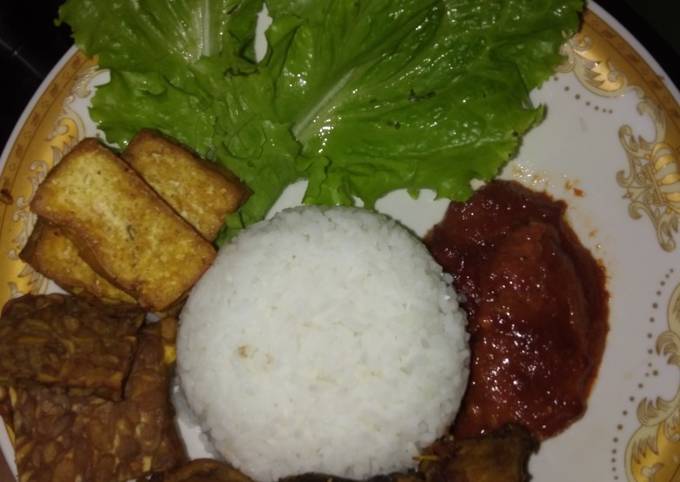 Pecel ayam/lele sambal lamongan