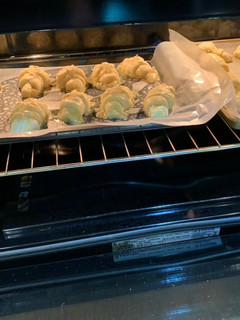 A picture of Croissants (Plain, Chocolate, Cheese, and Almonds).