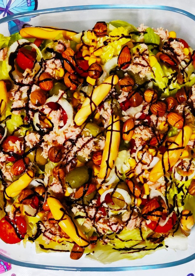Una foto de Ensalada de frutos secos