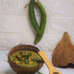 A picture of Turai ke chilke ki chutney.