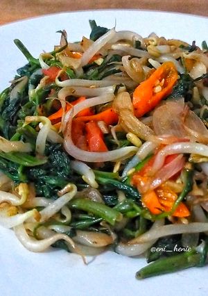 Foto resep 1017. Cah Kangkung Toge
