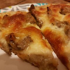 A picture of Steak pizza.