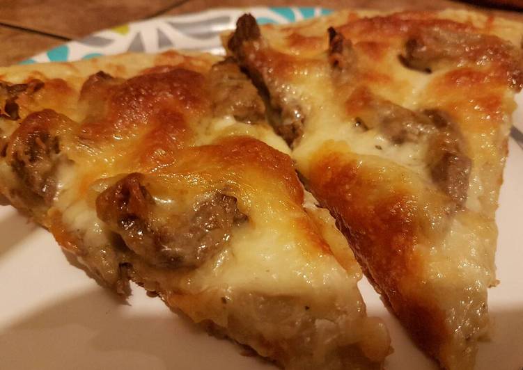 Steak pizza