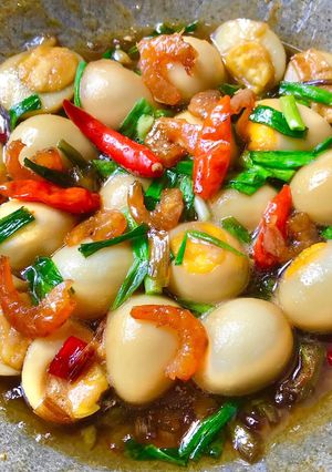 Hình của món Trứng cút kho quẹt.
