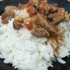 Boil rice with stew A picture of Boil rice with stew.