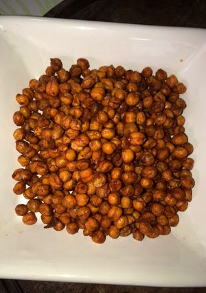 Una foto de Garbanzos crujientes en comino👌👌