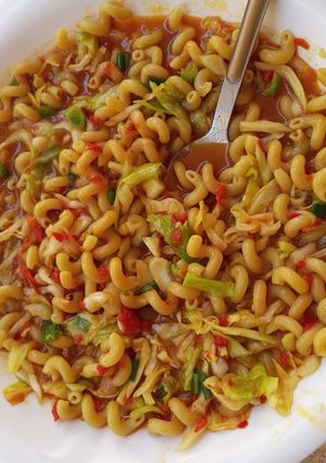 Macaroni jalof ainihin hoton girkin