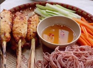 Hình của món Nem lụi cuốn 🌯.