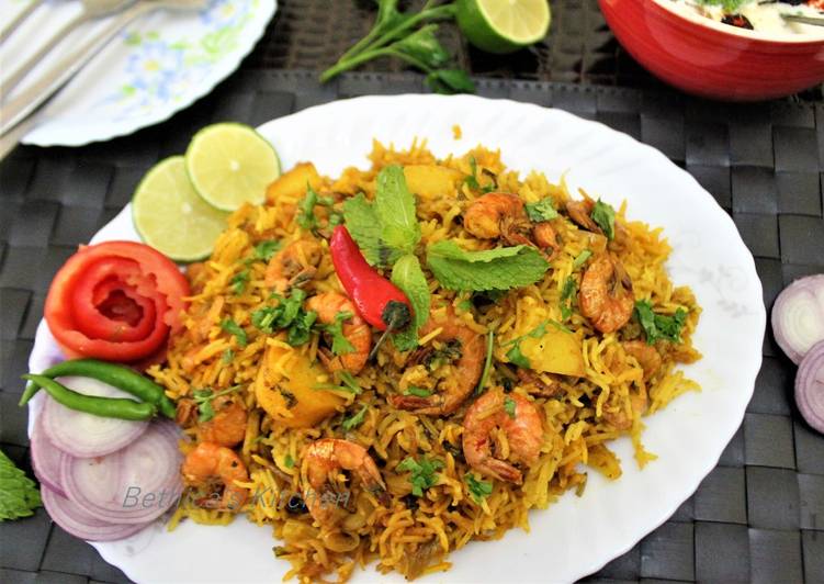 How to Prepare Quick Prawn Pulao