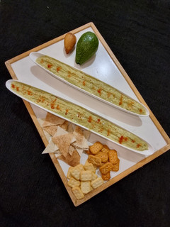 عکسی از دستور حمص آووکادو