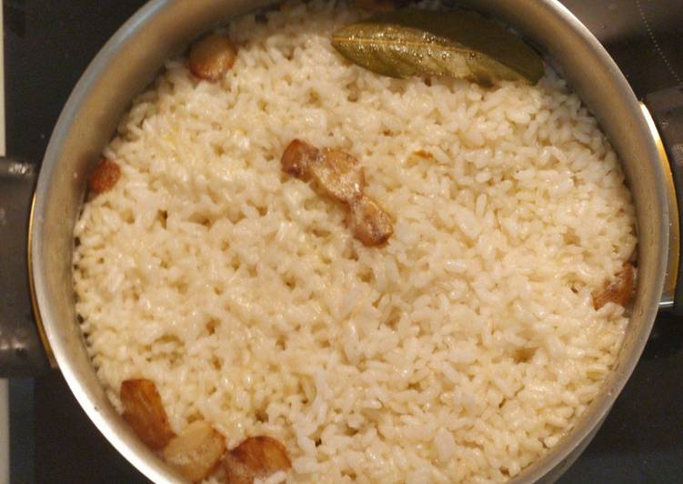 Arroz blanco con un toque de limón