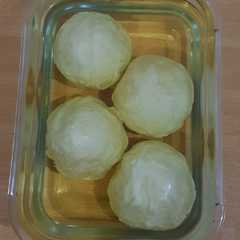 A picture of Kulit martabak telur.