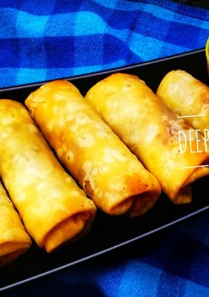 चीज़ी वेज स्प्रिंग रोल (cheesy veg spring roll recipe in Hindi) रेसिपी मुख्य फोटो