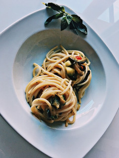 Una foto de Pasta veggie🥬🍝