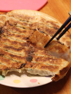 A picture of Guotie (Pan-Fried Dumplings).