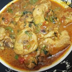 A picture of Creamy chicken curry.