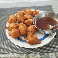 A picture of Lobiya dal ke Mix vegetables Pakora.
