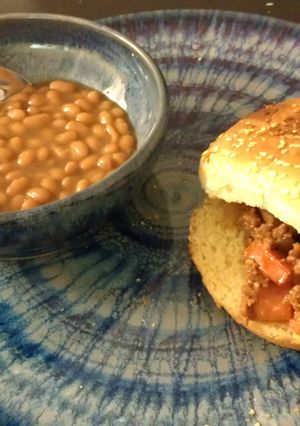 A picture of Sloppy Joe.