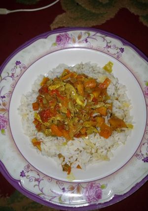 A picture of Carrot sauce.