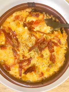 Una foto de Cazuelita de bacalao con pimientos y tomate