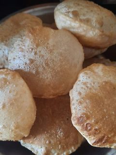अजवाइन पूरी (Ajwain Puri recipe in hindi) रेसिपी मुख्य फोटो
