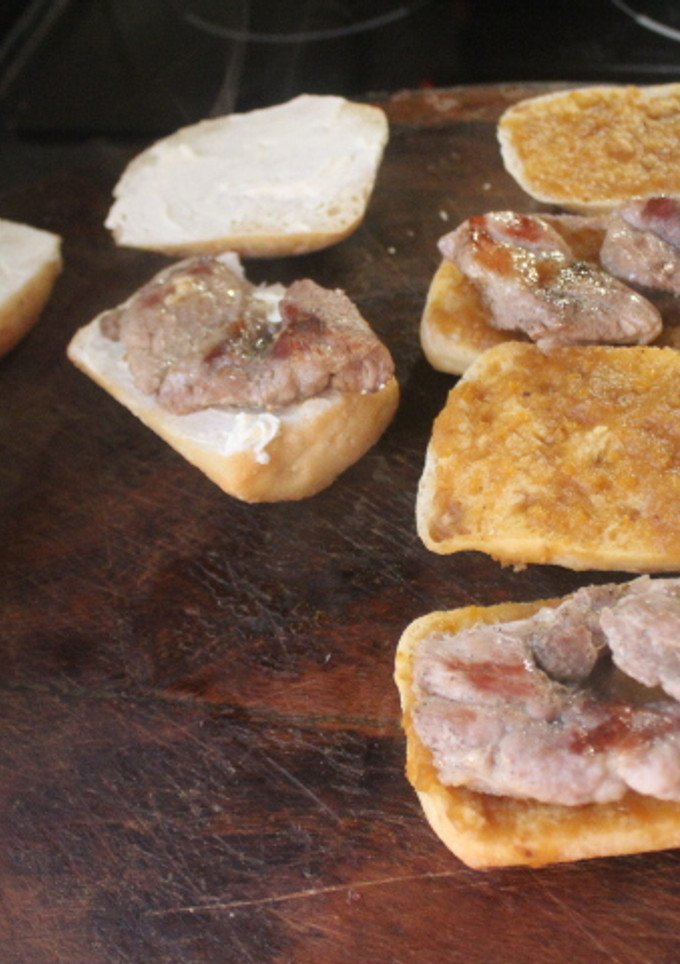 Una foto de Bocadillos de cabezada de lomo
