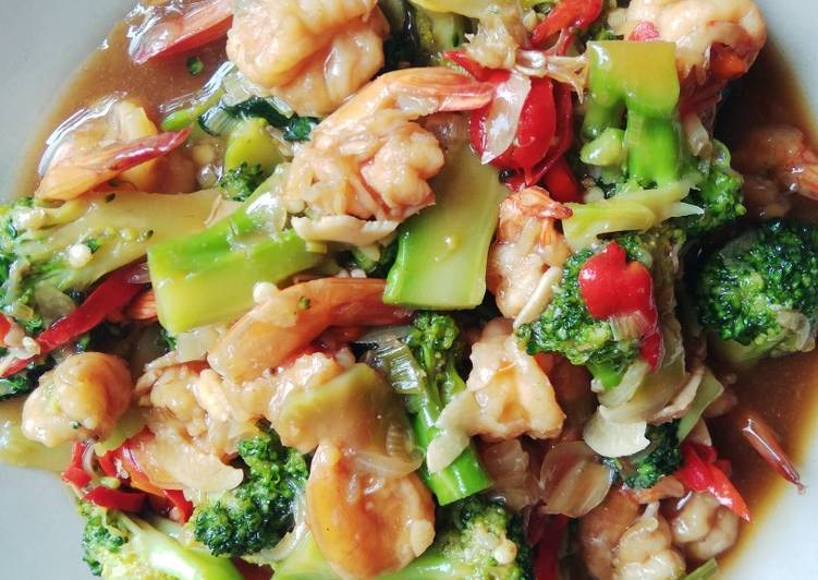 Cara Gampang Membuat Ca brokoli udang yang Menggugah Selera