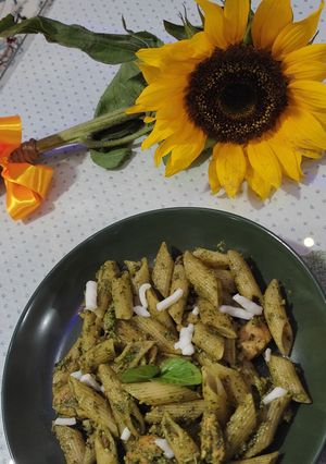 عکسی از دستور پاستا سس پستو(pesto pasta)