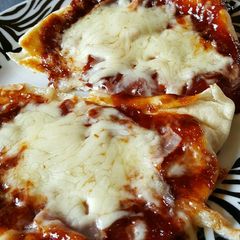 A picture of Spicy flatbread pizza.