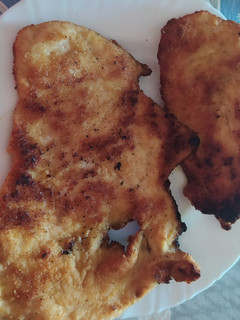 Una foto de Pechuga de pollo empanada