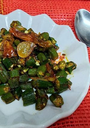 A picture of Pyaz wali bhindi.
