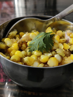भुट्टे की घुघरी(bhutte ghughri recipe in hindi) रेसिपी मुख्य फोटो