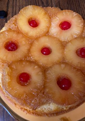 A picture of Smoked pineapple upside down cake.