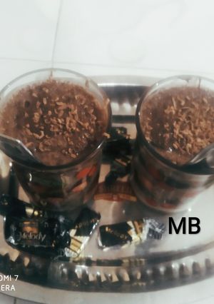 ચોકલેટ મિલ્કશેક(Chocolate milk shake recipe in gujarati) રેસીપી મુખ્ય ફોટો
