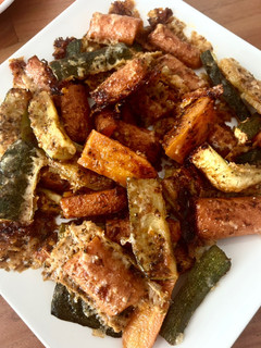 Una foto de Sticks de zanahoria 🥕 y calabacín 🥒con parmesano 🧀
