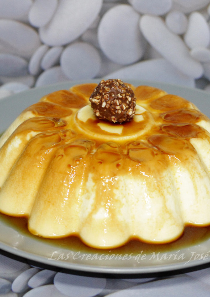 Una foto de Flan de chocolate blanco