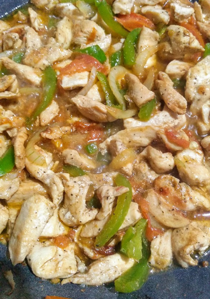Una foto de Ropa vieja de pollo a mi estiló 😃😊
