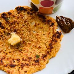 A picture of MAKKI- MOOLI KA PARATHA.