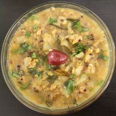 A picture of Cabbage dal fry.