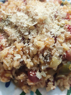 Una foto de Arroz vegano con verduras