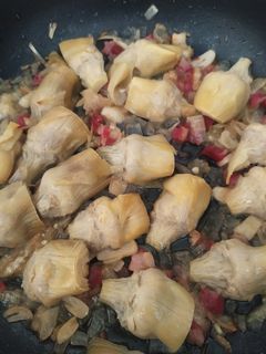 Una foto de Alcachofas con jamón