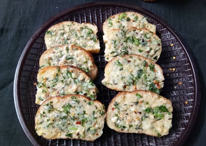 Cheese Garlic bread on tawa