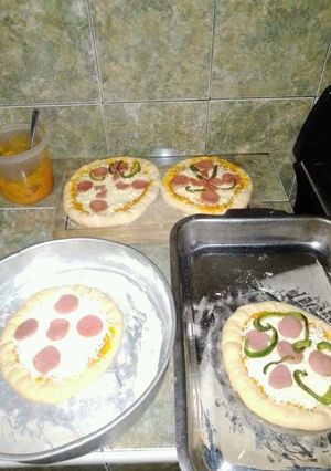 Una foto de Mini Pizzas de queso y mortadela